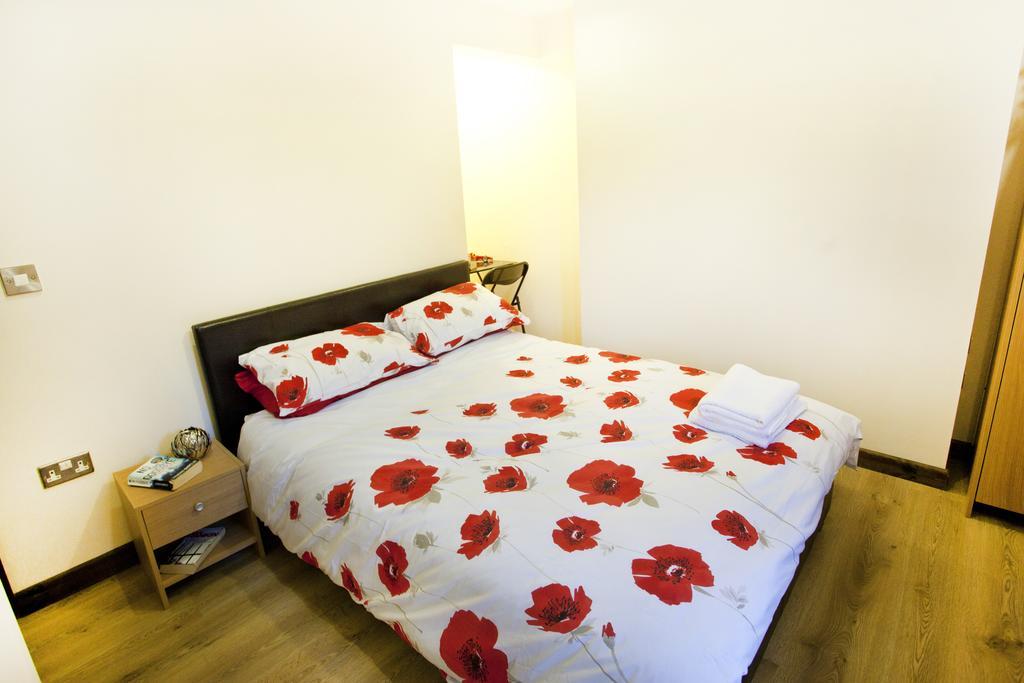 Victoria Centre Apartments In The Victoria Centre Shopping Centre - Nottingham City Centre - 24 Hour Access - Most Central Location, Kitchen - Sunday Check-Out 1Pm - Opposite Hilton By Restaurants & Shops - Outdoor Parking Cars Or Vans Five Pounds A Rum bild