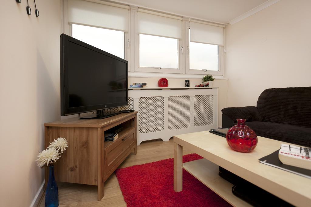 Victoria Centre Apartments In The Victoria Centre Shopping Centre - Nottingham City Centre - 24 Hour Access - Most Central Location, Kitchen - Sunday Check-Out 1Pm - Opposite Hilton By Restaurants & Shops - Outdoor Parking Cars Or Vans Five Pounds A Exteriör bild
