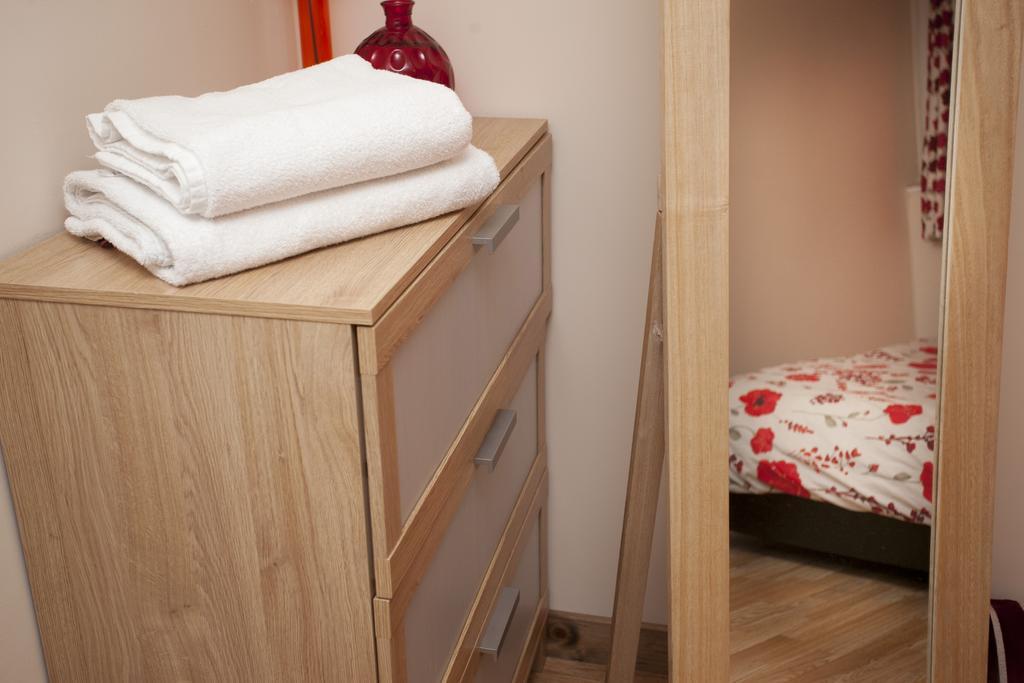 Victoria Centre Apartments In The Victoria Centre Shopping Centre - Nottingham City Centre - 24 Hour Access - Most Central Location, Kitchen - Sunday Check-Out 1Pm - Opposite Hilton By Restaurants & Shops - Outdoor Parking Cars Or Vans Five Pounds A Exteriör bild