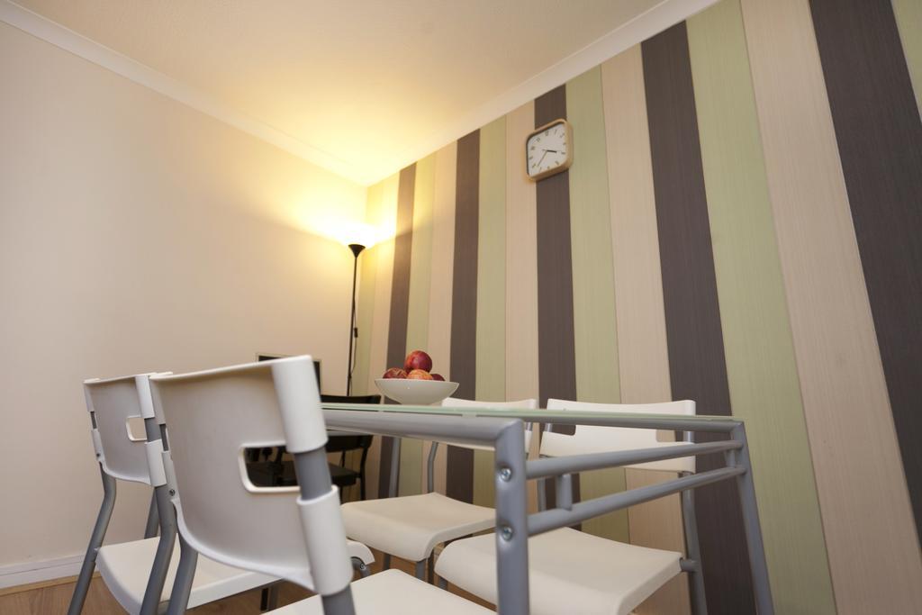 Victoria Centre Apartments In The Victoria Centre Shopping Centre - Nottingham City Centre - 24 Hour Access - Most Central Location, Kitchen - Sunday Check-Out 1Pm - Opposite Hilton By Restaurants & Shops - Outdoor Parking Cars Or Vans Five Pounds A Exteriör bild