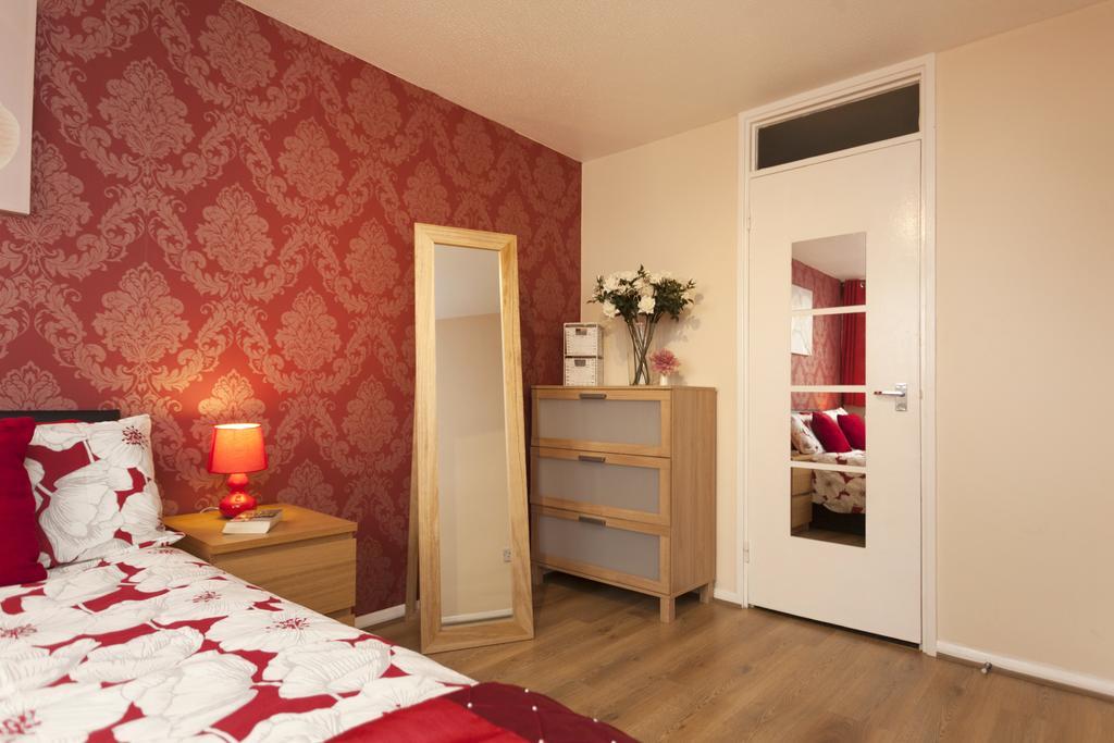 Victoria Centre Apartments In The Victoria Centre Shopping Centre - Nottingham City Centre - 24 Hour Access - Most Central Location, Kitchen - Sunday Check-Out 1Pm - Opposite Hilton By Restaurants & Shops - Outdoor Parking Cars Or Vans Five Pounds A Exteriör bild