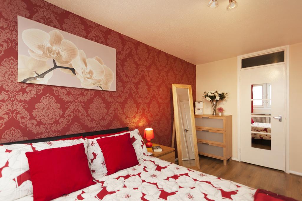 Victoria Centre Apartments In The Victoria Centre Shopping Centre - Nottingham City Centre - 24 Hour Access - Most Central Location, Kitchen - Sunday Check-Out 1Pm - Opposite Hilton By Restaurants & Shops - Outdoor Parking Cars Or Vans Five Pounds A Exteriör bild