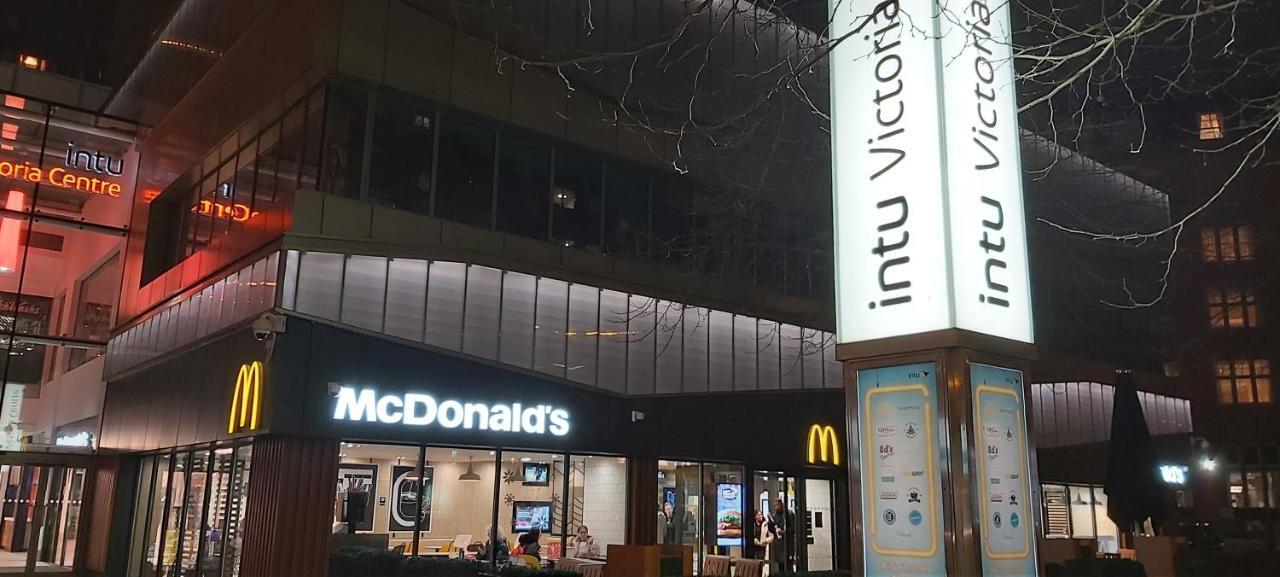 Victoria Centre Apartments In The Victoria Centre Shopping Centre - Nottingham City Centre - 24 Hour Access - Most Central Location, Kitchen - Sunday Check-Out 1Pm - Opposite Hilton By Restaurants & Shops - Outdoor Parking Cars Or Vans Five Pounds A Exteriör bild